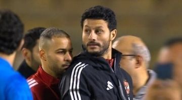 إيقاف محمد الشناوي حارس مرمى الأهلي المصري 4 مباريات