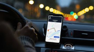 النقل : إيقاف سائق توصيل مخالف بعد التحقق من الواقعة