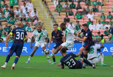 الأهلي يُقصي