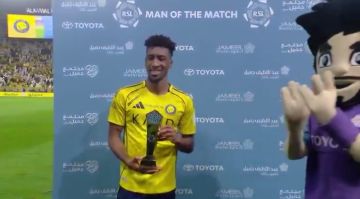 كومان يتوج رجلا لمباراة النصر والاتفاق.. فيديو