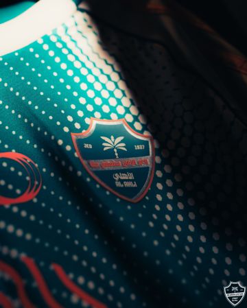 نادي الأهلي يُعرب عن استيائه من الأخطاء التحكيمية في مباراة الفيحاء