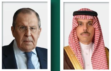 هاتفيا... فيصل بن فرحان ووزير خارجية روسيا يبحثان مستجدات الأوضاع