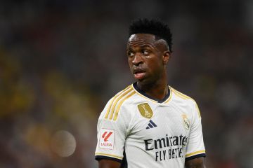 عروض إنجليزية تهدد استمرار فينيسيوس جونيور مع ريال مدريد