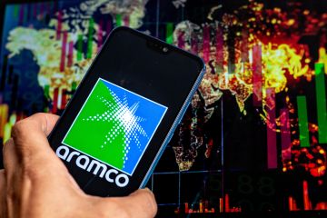 السعودية ترفع سعر نفطها لآسيا السعودية ترفع سعر نفطها لآسيا