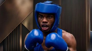 إنجاز رياضي سعودي.. الملاكم نايف الغزواني يتأهل إلى 