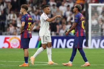 مبابي مهدد بالغياب عن كلاسيكو الأرض مبابي مهدد بالغياب عن كلاسيكو الأرض