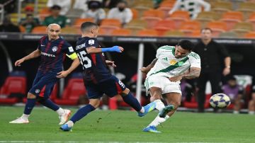 جالينو يعلق على بكاء زوجته بعد هدفه: أنا أحبك كثيرا جالينو يعلق على بكاء زوجته بعد هدفه: أنا أحبك كثيرا