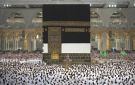 رئاسة الشؤون الدينية تدعو قاصدي الحرمين إلى الالتزام بآداب وفضائل يوم الجمعة