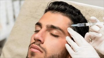 أخصائية توضح دور البوتوكس في علاج الشقيقة.. فيديو