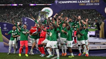 الأهلي يطلب تقديم موعد مواجهة الخلود للاحتفال بالنخبة الأهلي يطلب تقديم موعد مواجهة الخلود للاحتفال بالنخبة