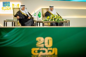 نائب أمير تبوك يشهد حفل تخريج الدفعة الـ20 من طلاب جامعة تبوك نائب أمير تبوك يشهد حفل تخريج الدفعة الـ20 من طلاب جامعة تبوك