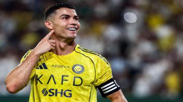 رونالدو يوجه رسالة لجماهير النصر بعد التتويج بالدوري