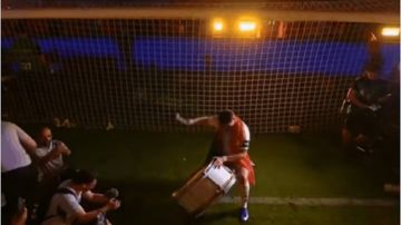 رونالدو يقود احتفالات النصر بالطبل بعد التتويج بالدوري.. فيديو