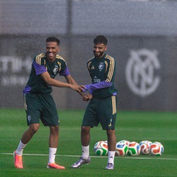 الأخضر يدشّن تدريباته في نيويورك تحضيرًا لكأس العالم