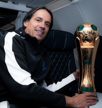 إنزاغي يحقق بطولته الأولى مع الهلال إنزاغي يحقق بطولته الأولى مع الهلال