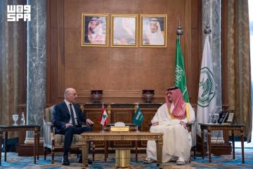 سمو وزير الداخلية يستقبل نظيره اللبناني سمو وزير الداخلية يستقبل نظيره اللبناني