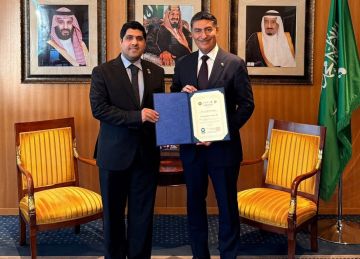  مبتعث جامعة الملك عبدالعزيز يتوج بجائزة مؤتمر (JADS 2025) لطب الأسنان