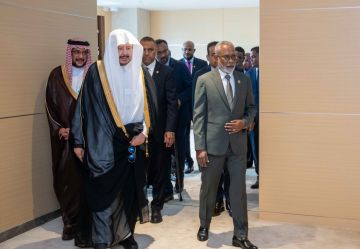 رئيس مجلس الشورى يصل إلى المالديف رئيس مجلس الشورى يصل إلى المالديف