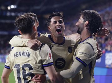 برشلونة يهزم أوساسونا ويضرب موعدا مع التتويج في الكلاسيكو