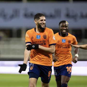 الفيحاء يعمق جراح الرياض برباعية