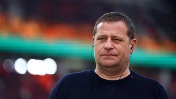الاتحاد يفاوض المدير الرياضي لبايرن ميونيخ الاتحاد يفاوض المدير الرياضي لبايرن ميونيخ
