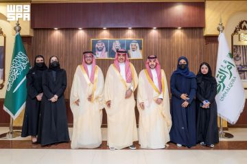وزير الإعلام يزور جريدة أم القرى ومقار منظومة الإعلام بالمشاعر المقدسة وعدد من الجهات الأمنية وزير الإعلام يزور جريدة أم القرى ومقار منظومة الإعلام بالمشاعر المقدسة وعدد من الجهات الأمنية