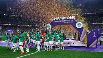 الأهلي يدخل قائمة إنجازات المملكة دوليا بعد التتويج بالنخبة