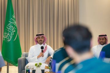 وزير الرياضة يلتقي بعثة المنتخب السعودي الأول المغادرة للمشاركة في كأس العالم 2026