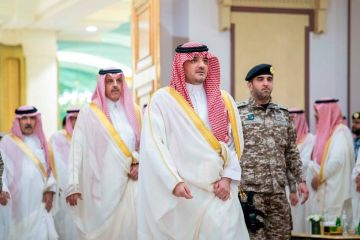 عبدالعزيز بن سعود يلتقي كبار مسؤولي وزارة الداخلية وقادة القطاعات الأمنية وقوات أمن الحج والقوات المشاركة من القطاعات والجهات العسكرية والأمنية في الحج