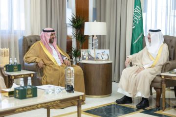أمير الشرقية يستقبل رئيس وأعضاء مجلس إدارة جمعية قدوات لكبار السن