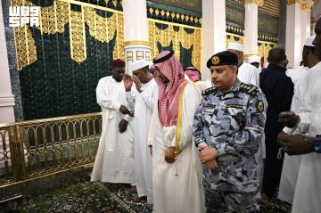 رئيس جمهورية تشاد يزور المسجد النبوي