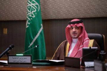 وزير الداخلية يهنئ القيادة بنجاح موسم الحج وزير الداخلية يهنئ القيادة بنجاح موسم الحج