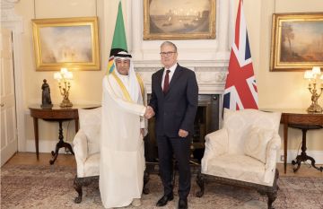 رئيس مجلس وزراء المملكة المتحدة وإيرلندا الشمالية يستقبل الأمين العام لمجلس التعاون رئيس مجلس وزراء المملكة المتحدة وإيرلندا الشمالية يستقبل الأمين العام لمجلس التعاون