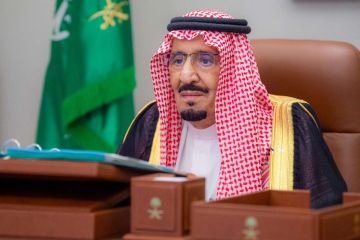 العاهل السعودي يهنئ المسلمين بعيد الأضحى العاهل السعودي يهنئ المسلمين بعيد الأضحى