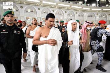 نائب رئيس جمهورية المالديف يؤدي مناسك العمرة نائب رئيس جمهورية المالديف يؤدي مناسك العمرة
