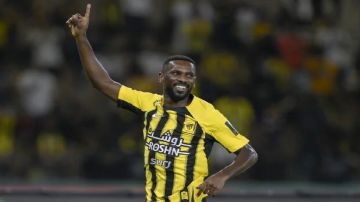 البيشي والناشري يرحلان عن الاتحاد البيشي والناشري يرحلان عن الاتحاد