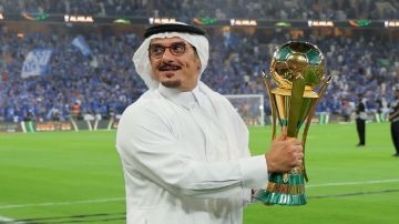 الأمير نواف بن سعد رئيسا للهلال لفترة ثانية .. فيديو الأمير نواف بن سعد رئيسا للهلال لفترة ثانية .. فيديو