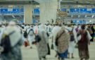 حجاج بيت الله الحرام يواصلون رمي الجمرات في آخر أيام التشريق وسط منظومة تنظيمية متكاملة - sa