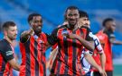 الرياض يقتنص فوزا صعبا من الفتح