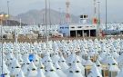  الحج والعمرة تدعو ضيوف الرحمن إلى البقاء في مخيماتهم بعرفات حتى 4 عصرا