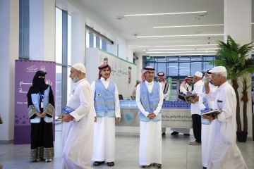 منفذ جديدة عرعر يودع أولى طلائع الحجاج العراقيين العائدين إلى بلادهم منفذ جديدة عرعر يودع أولى طلائع الحجاج العراقيين العائدين إلى بلادهم