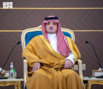 عبدالعزيز بن سعود يلتقي أهالي منطقة الباحة وينقل لهم تحيات القيادة عبدالعزيز بن سعود يلتقي أهالي منطقة الباحة وينقل لهم تحيات القيادة