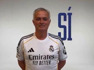 فلورنتينو بيريز يعلن عودة مورينيو لتدريب ريال مدريد