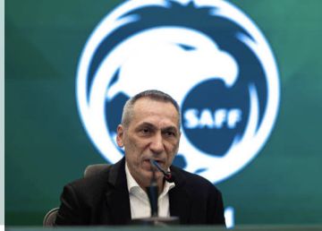 ‫اتحاد القدم ينتظر تقريرين لحسم مستقبل دونيس