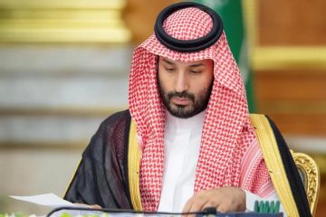 ولي العهد يرأس جلسة مجلس الوزراء في جدة ولي العهد يرأس جلسة مجلس الوزراء في جدة