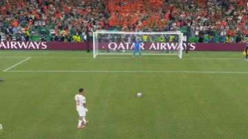 سفيان رحيمي ينفذ أغرب ضربة جزاء في مونديال 2026.. فيديو