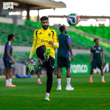 الأخضر يغادر غدا إلى هيوستن ويواصل تدريباته للرأس الأخضر الأخضر يغادر غدا إلى هيوستن ويواصل تدريباته للرأس الأخضر
