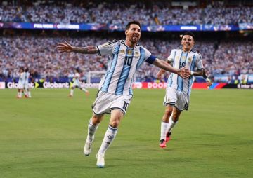مونديال 2026.. الأرجنتين تتخطى الجزائر بـ هاتريك ميسي مونديال 2026.. الأرجنتين تتخطى الجزائر بـ هاتريك ميسي