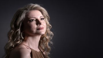وفاة نجل الفنانة نورا رحال وفاة نجل الفنانة نورا رحال
