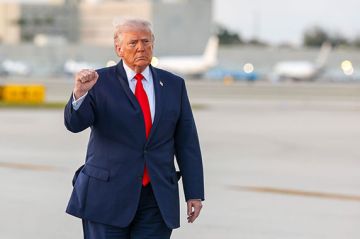 طالب إيران بالتخلي عن طموحها النووي.. ترمب: الأصول المجمدة مرهونة بالاتفاق النهائي طالب إيران بالتخلي عن طموحها النووي.. ترمب: الأصول المجمدة مرهونة بالاتفاق النهائي
